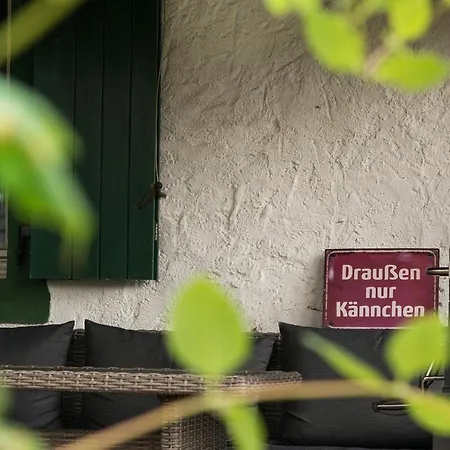 Zum-goldenen-schaf Daire